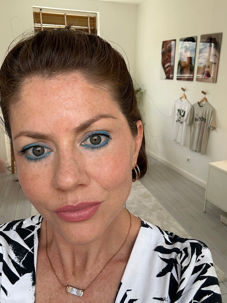 Cerulean Blue & A Pop Of Pink