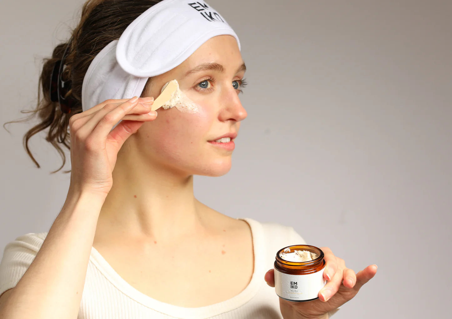 Yuzu Cleansing Facial Scrub EMIKO