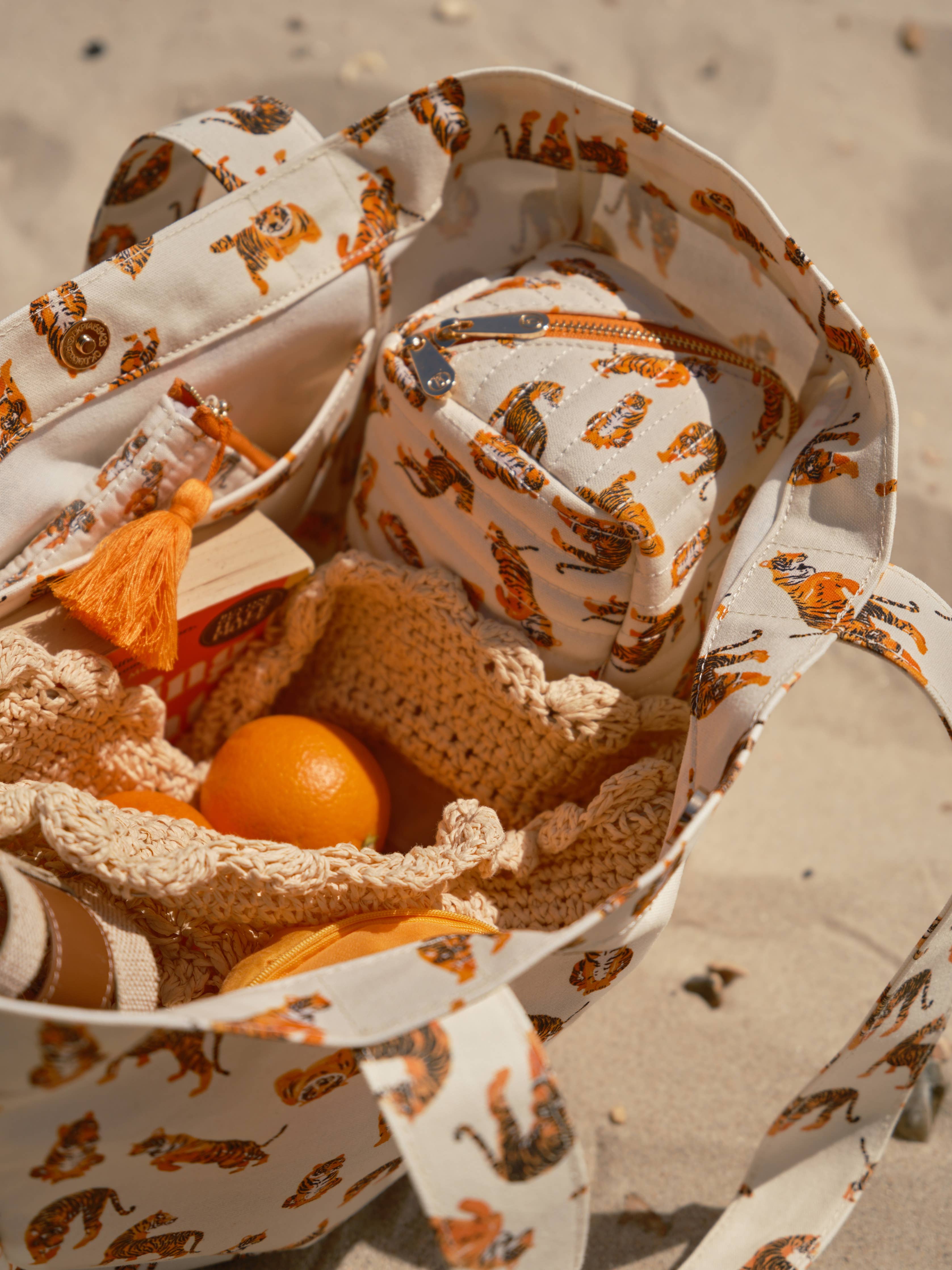 Ella Flat Lay Case