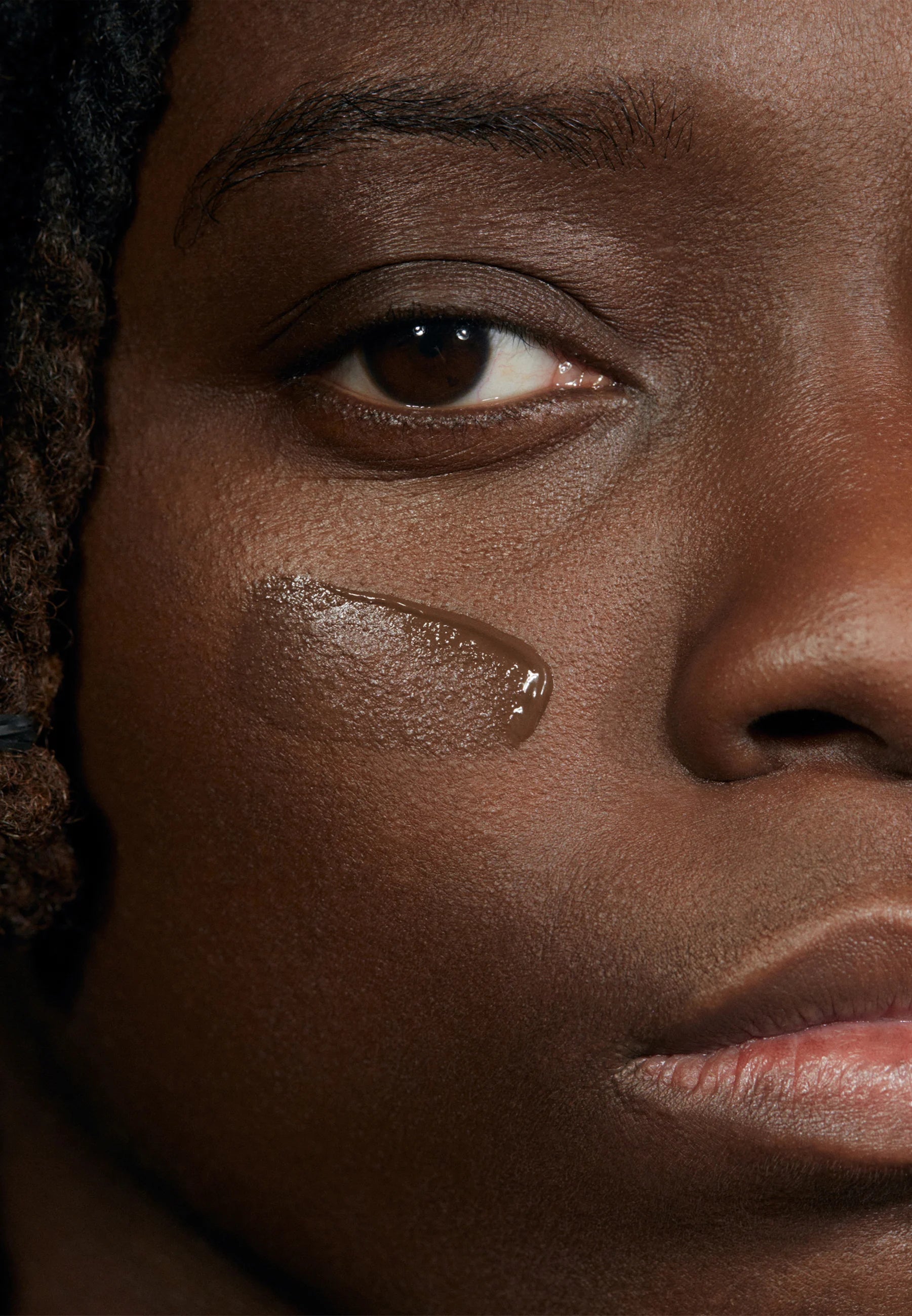 Madara Skinonym Semi Matte Peptide Foundation