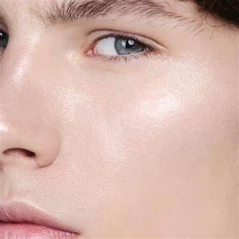 Madara Luminous Perfecting Concealer