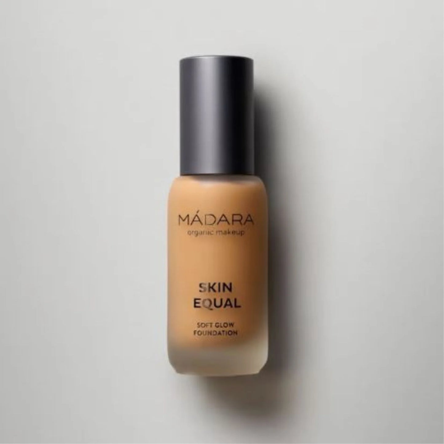 Skin Equal Soft Glow Foundation SPF15 MADARA