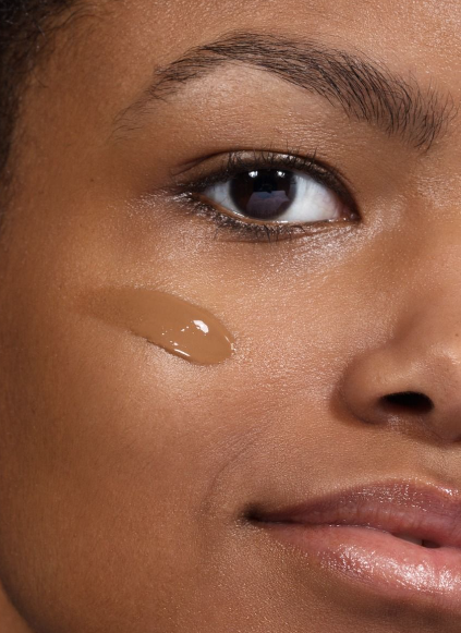 Skinonym Semi Matte Peptide Foundation MADARA
