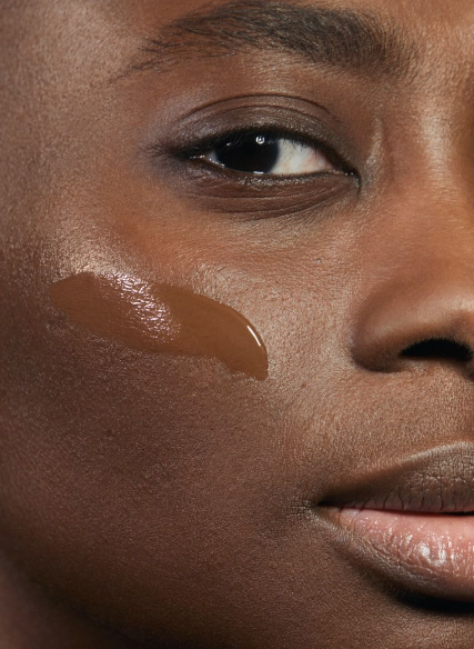 Skinonym Semi Matte Peptide Foundation MADARA