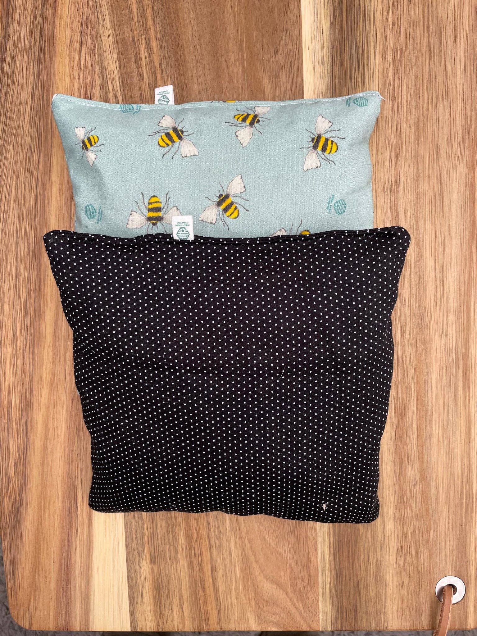 NEW Cherry Stone Warmer: Bees / 20cm x 20cm