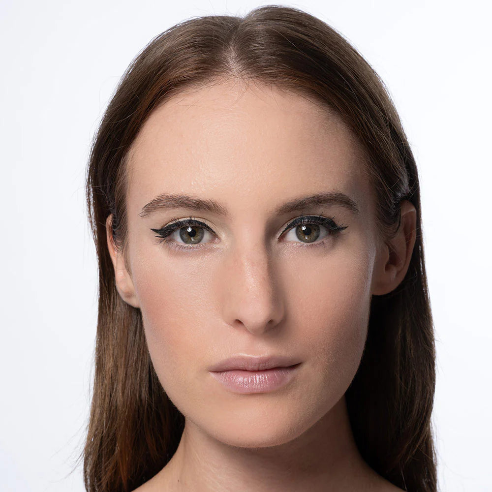 Precision Liquid Eyeliner T LE CLERC