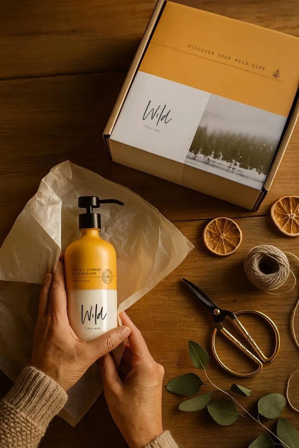 Organic Toiletries – Single Bottle Gift Box (475ml): Orange + Cardamon Body Lotion 475ml
