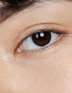 Madara Luminous Perfecting Concealer